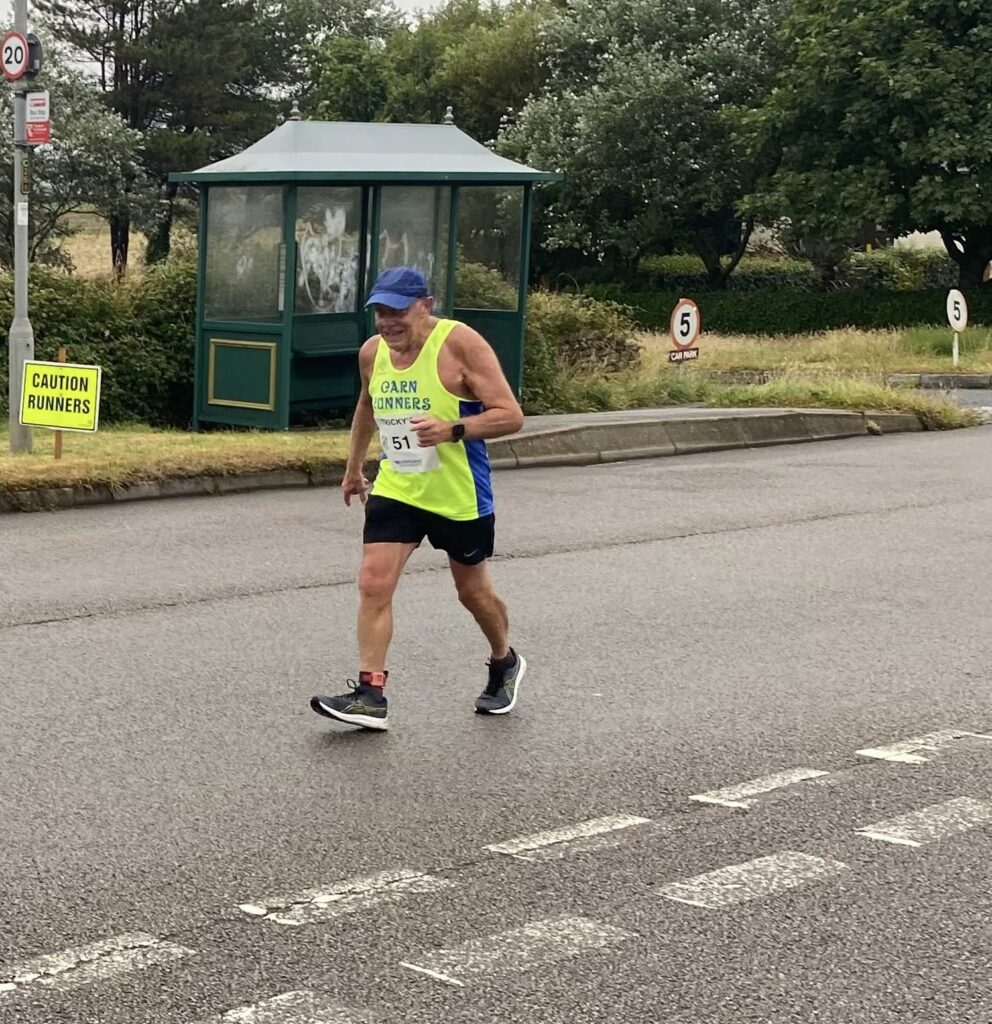 Carn Runners Running Club racing the Grand Prix Turkey Trot.