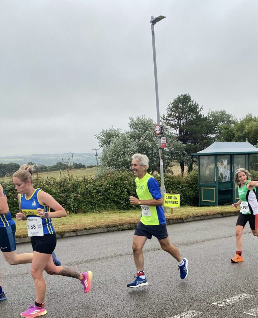 Carn Runners Running Club racing the Grand Prix Turkey Trot.