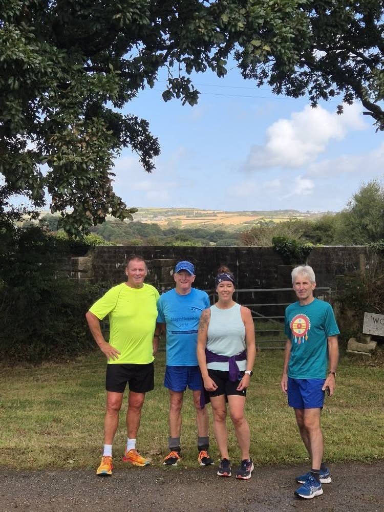 Carn Runners weekend social groups running through Kehelland lanes and Helston countryside