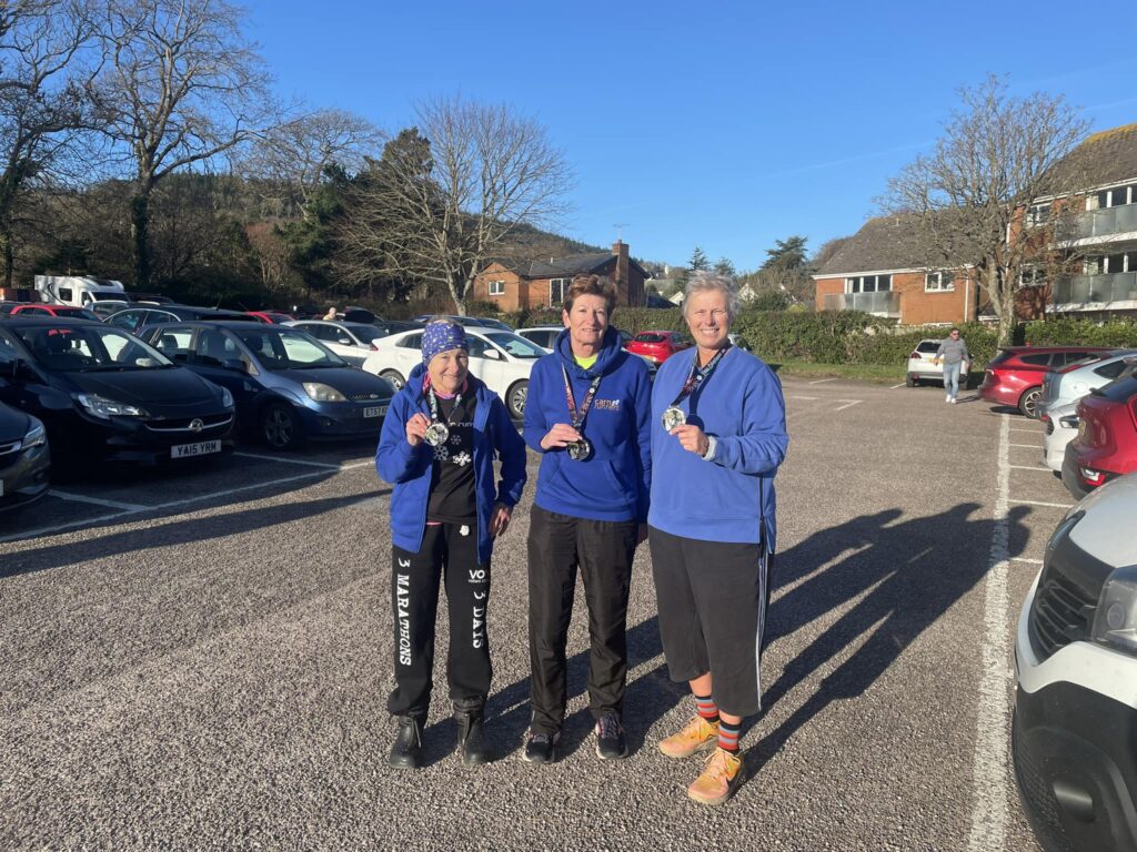 Carn Runners at the Final Countdown 10K on a crisp winter morning