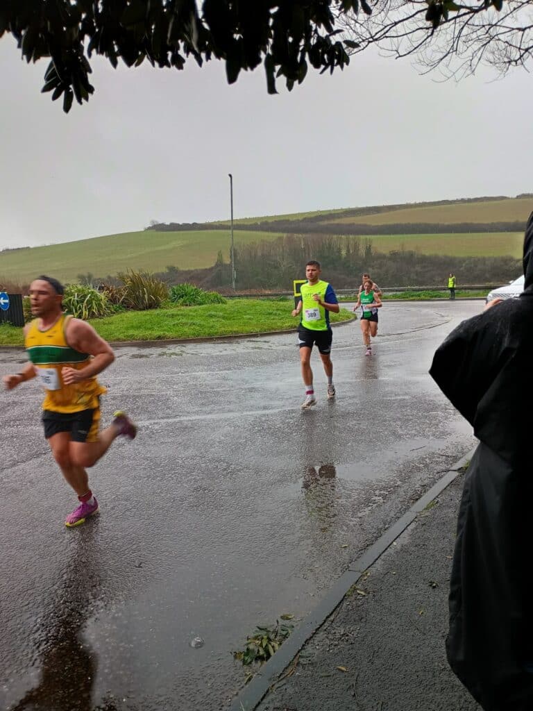 Carn Runners at the Newquay 10K start line