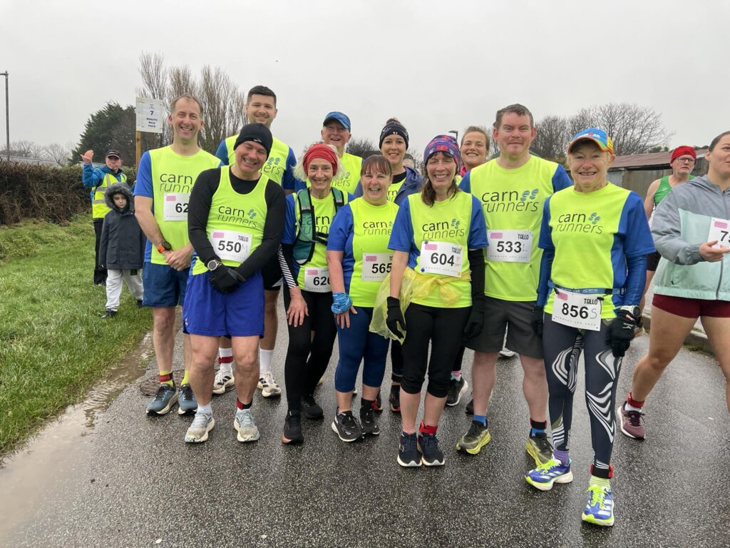 Carn Runners at the Newquay 10K start line