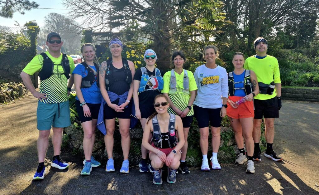 Carn Runners group long run in dry sunny conditions covering 8 to 20 miles