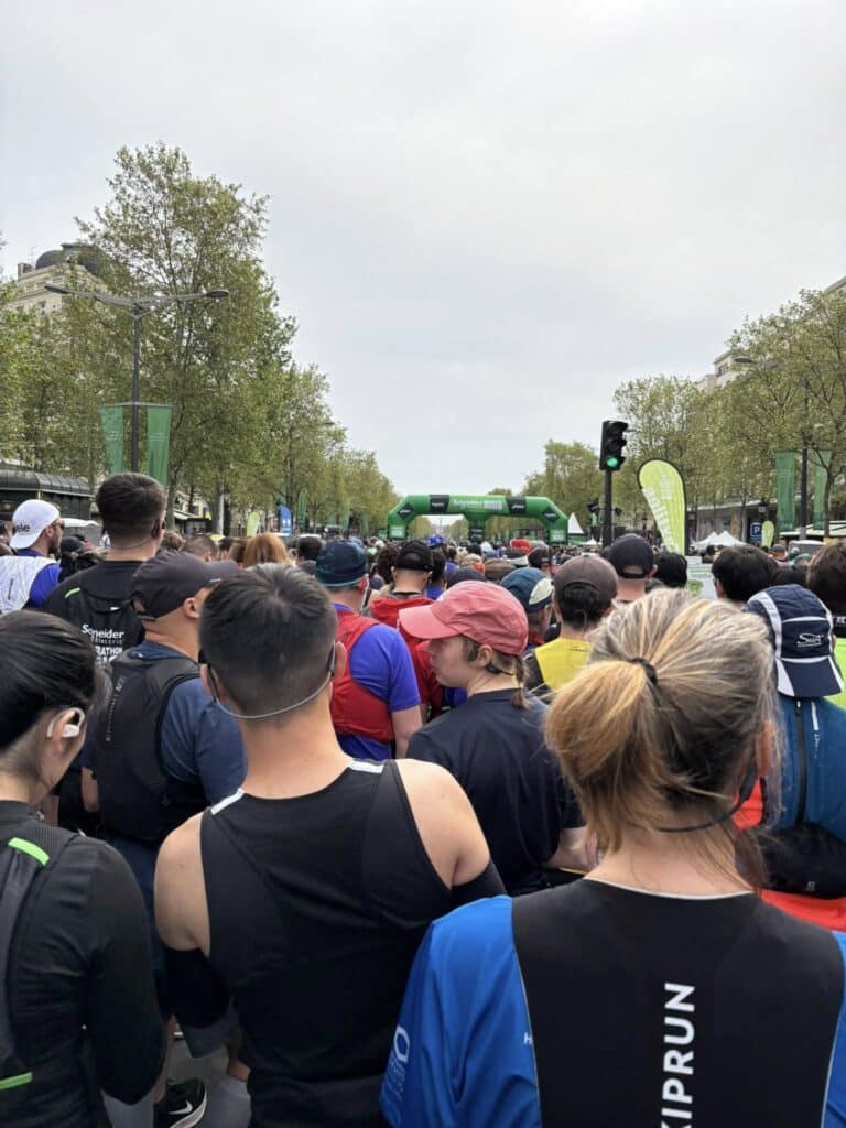 Carn Runners runner Tony competing in the Paris Marathon