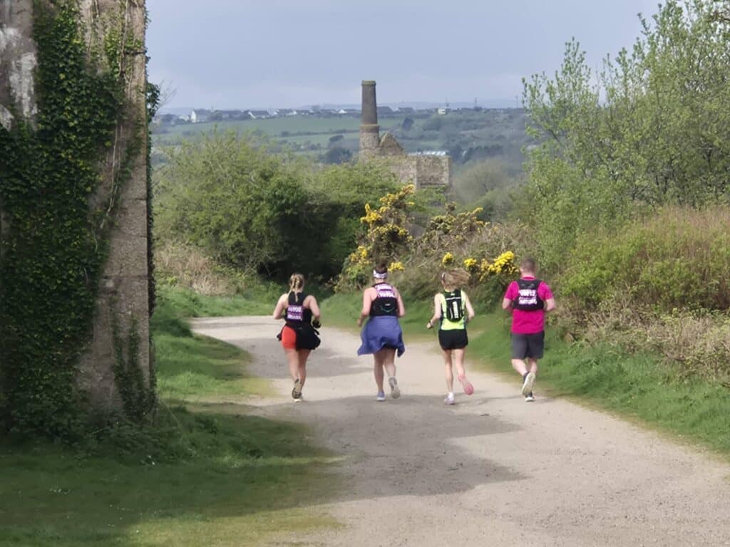 Carn Runners marathon runners completing London Marathon and virtual club marathon
