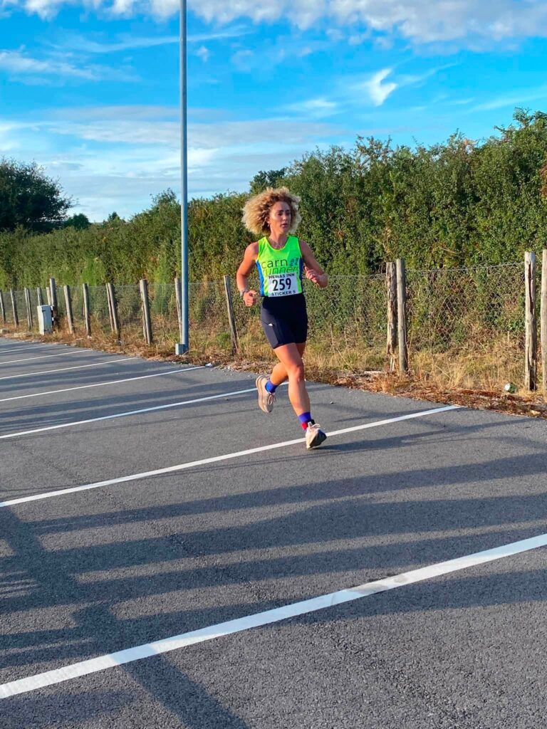 Carn Runners at the Sticker 5 with strong individual and team performances Category: Race News