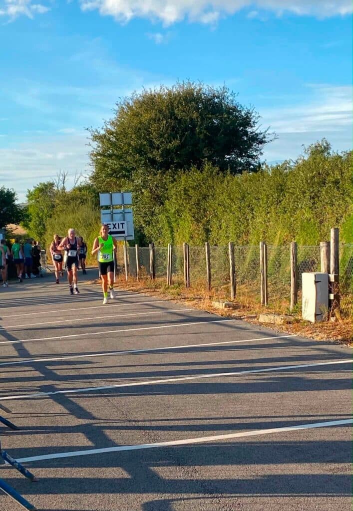 Carn Runners at the Sticker 5 with strong individual and team performances Category: Race News